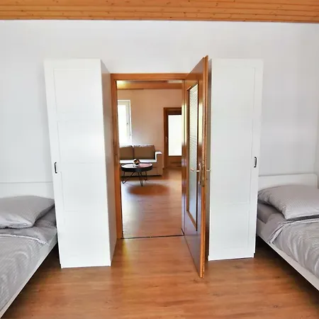 Central Apartment *